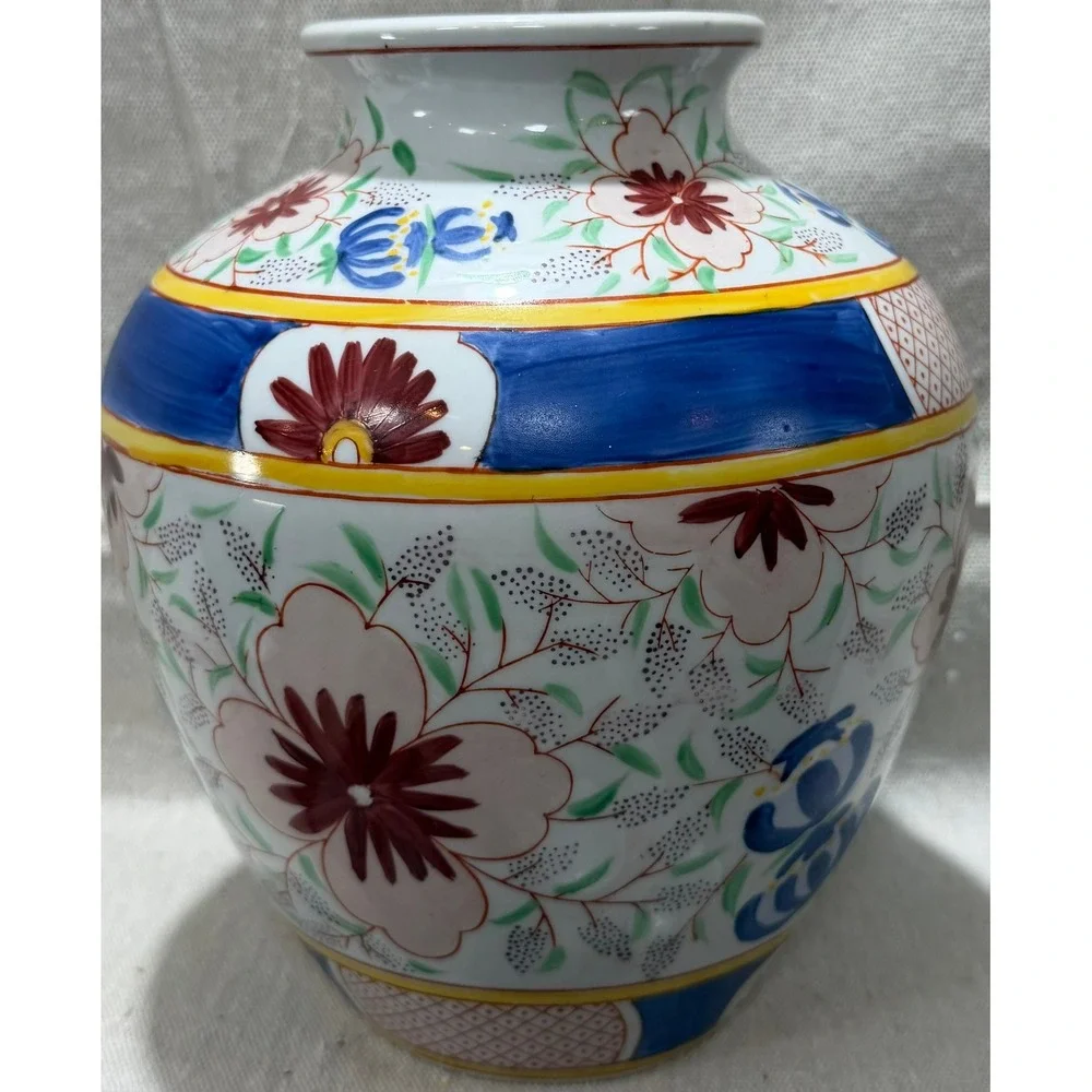 Vintage Chinese Porcelain Floral Vase Hand Painted Chinoiserie Blue Red 9 Inch